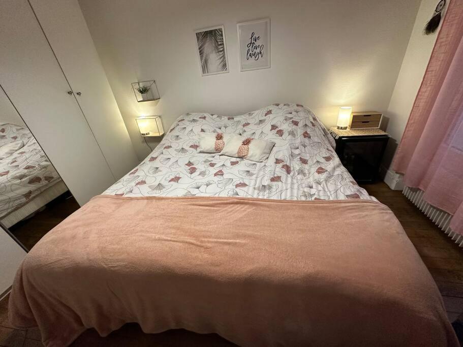 Appartamento 3 Pieces Champs-elysees, Ternes, Porte Maillot, 17eme Parigi